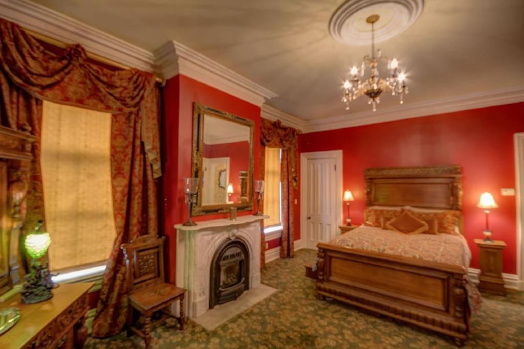 Merry Mansion East Dubuque Eksteriør billede
