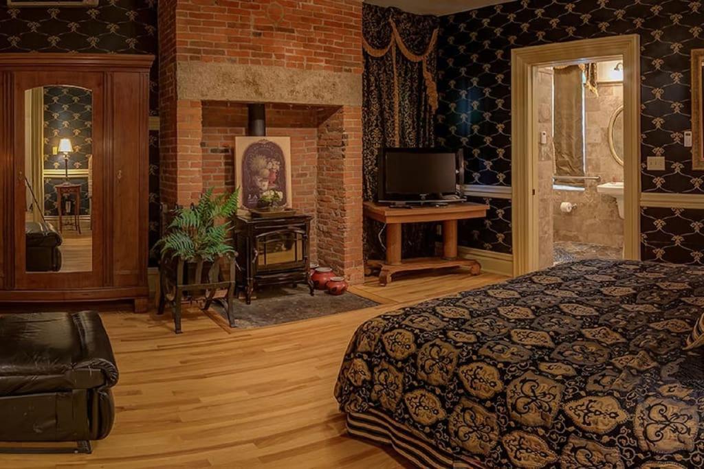 Merry Mansion East Dubuque Eksteriør billede